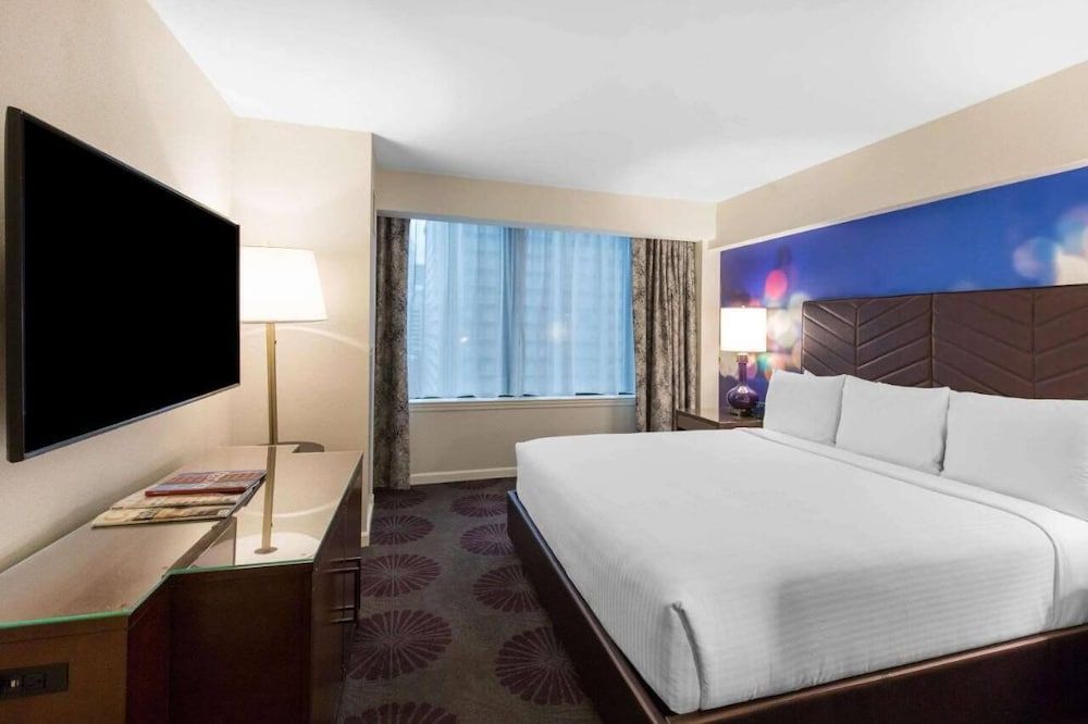 Deluxe Room, 1 King Bed (Plaza)