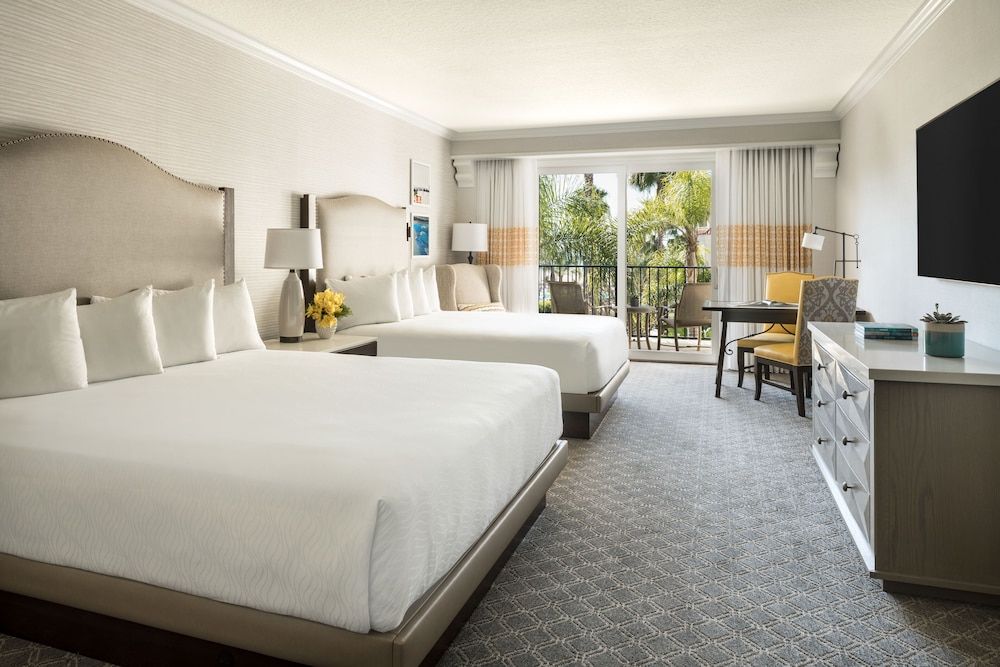 Premium Room (1 King and 1 Queen Bed)