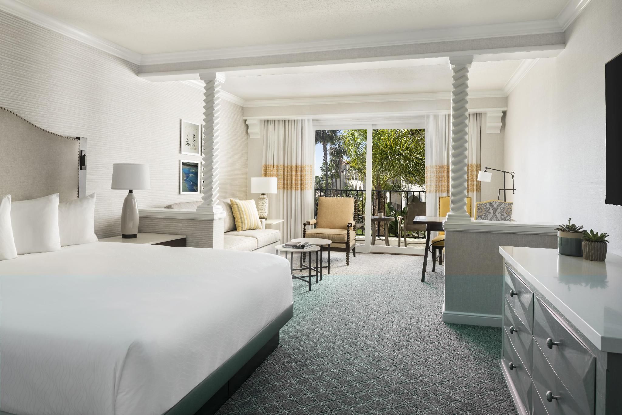 1 King Bed Oversize Resort View