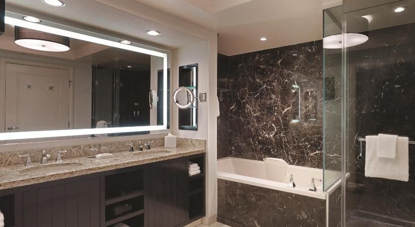 W Las Vegas W Escape Stadium View King Suite 6