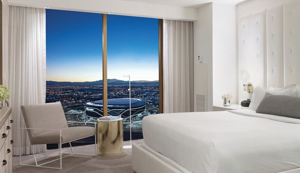 W Las Vegas W Escape Stadium View King Suite 10
