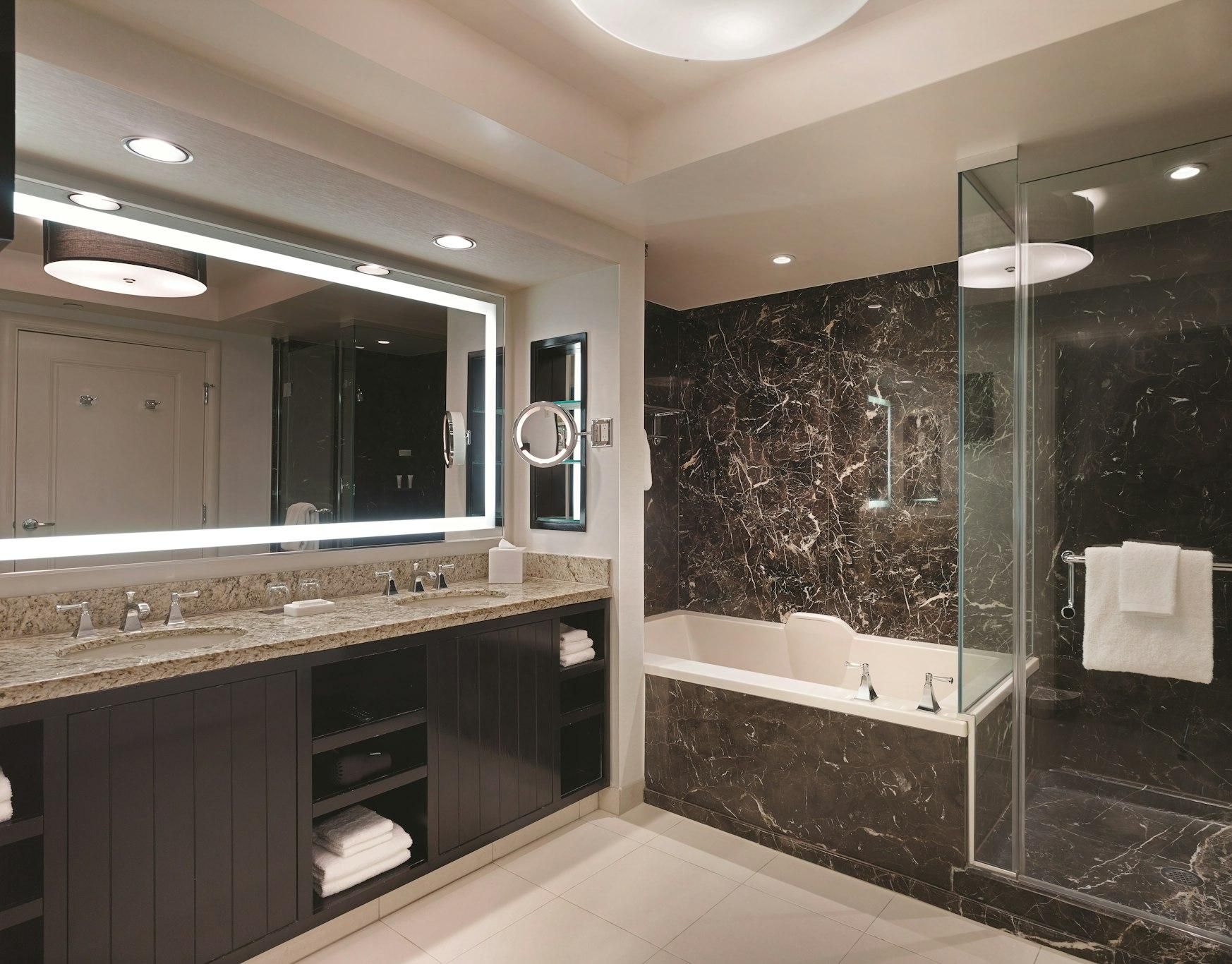 W Las Vegas W Escape Stadium View King Suite 8