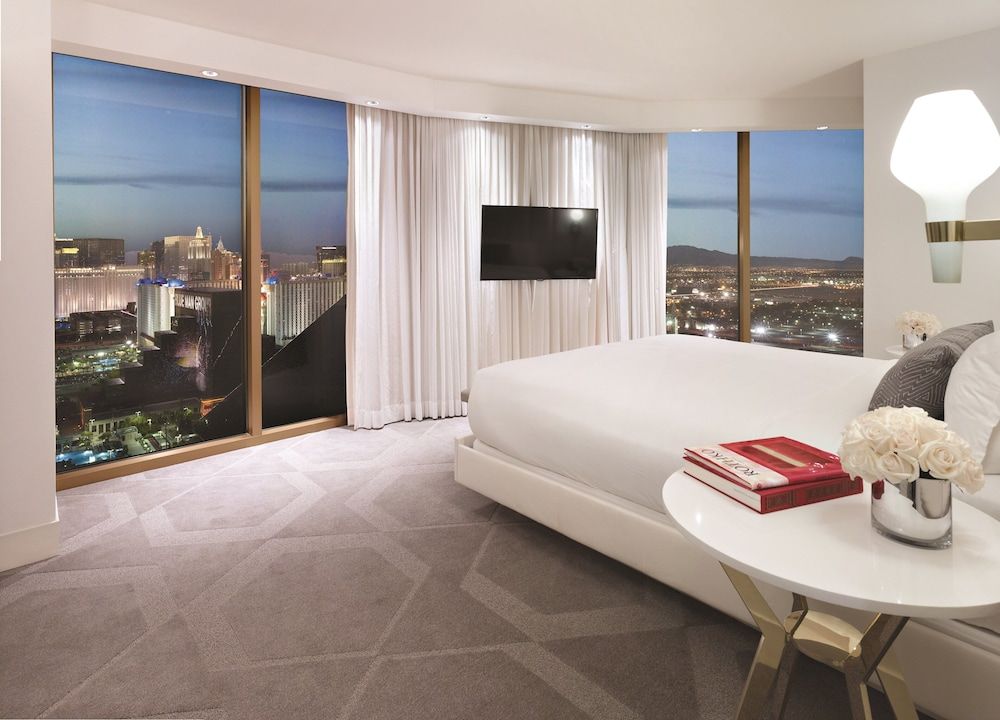 W Corner King Suite