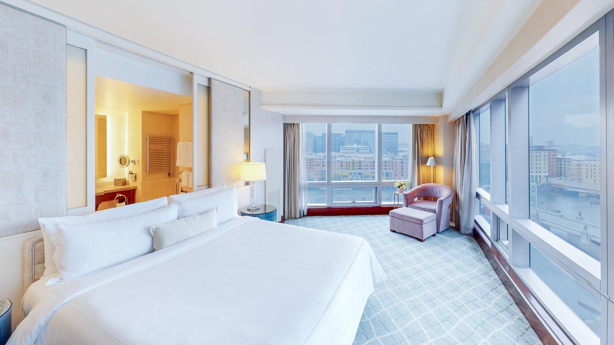 1 King One Bedroom Suite