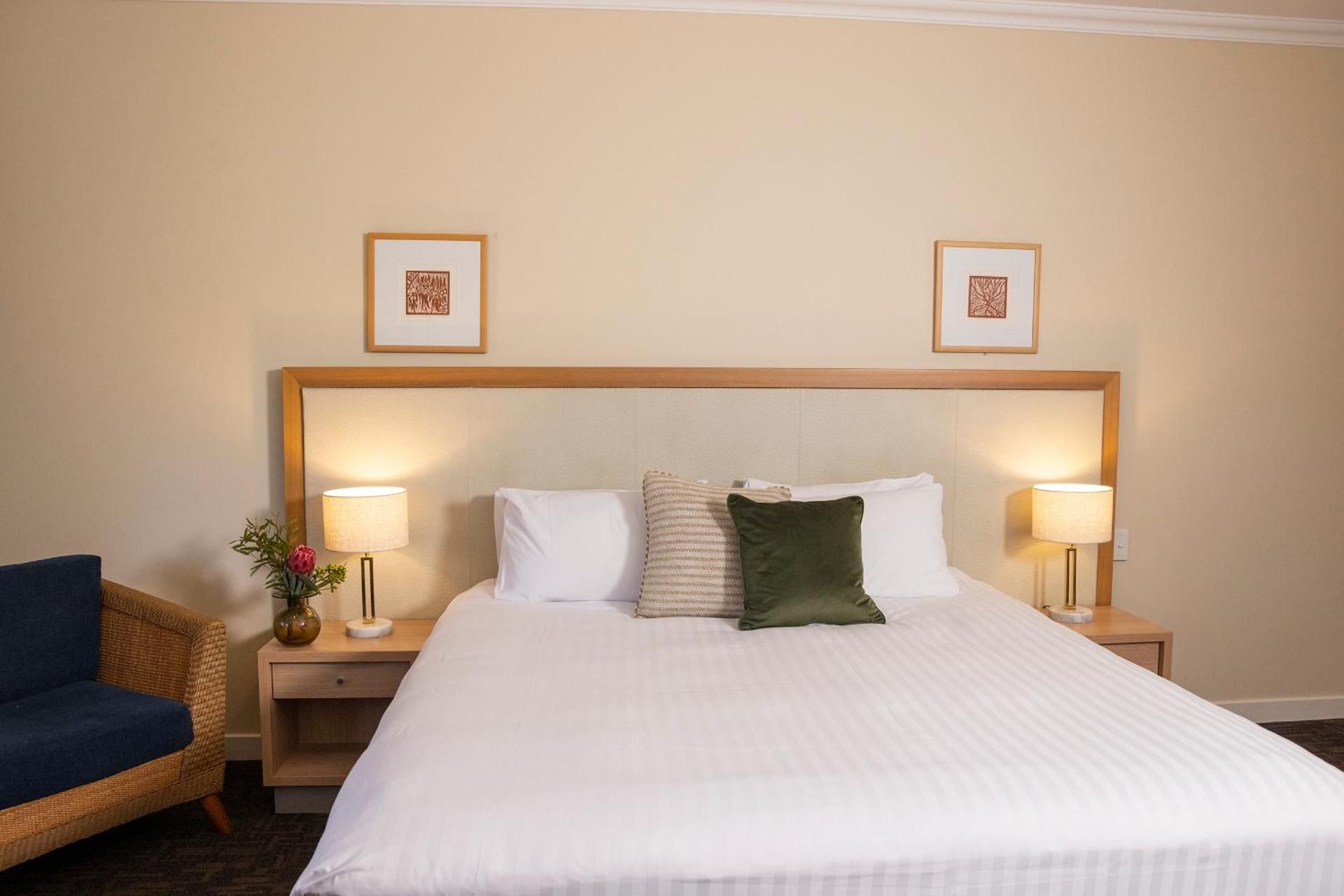 Executive One Bedroom Spa Balcony Apartment