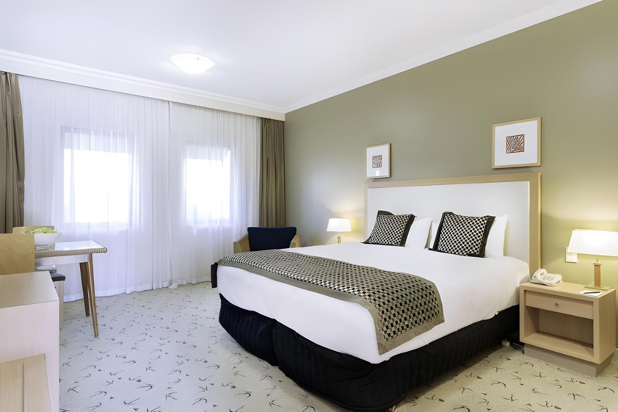 Deluxe King Spa Studio