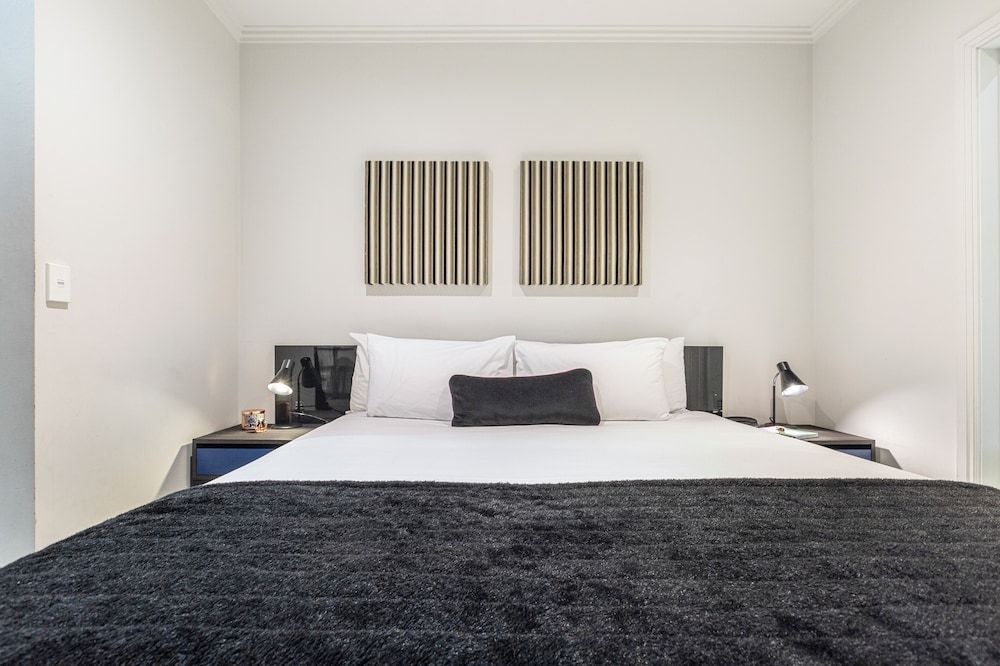 Punthill Flinders Lane Studio Apartment 3