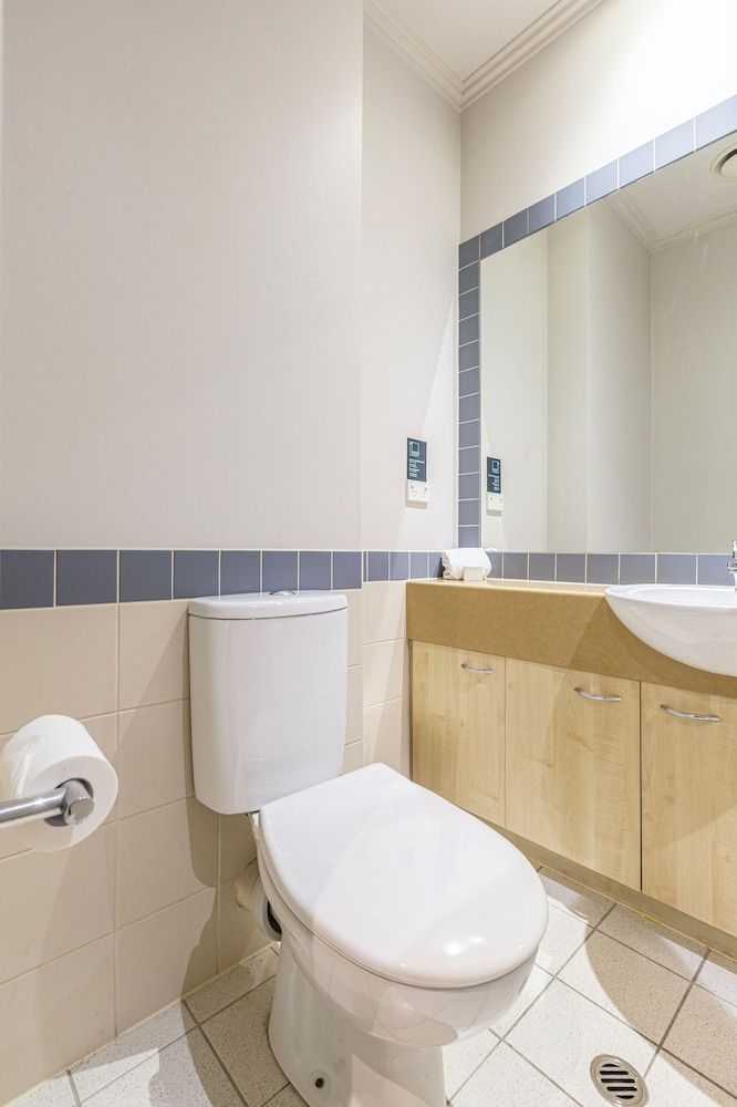 Punthill Flinders Lane Studio Apartment 10