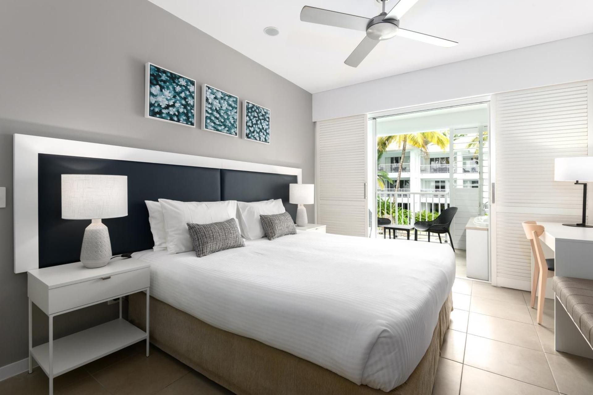 Studio with Spa Bath