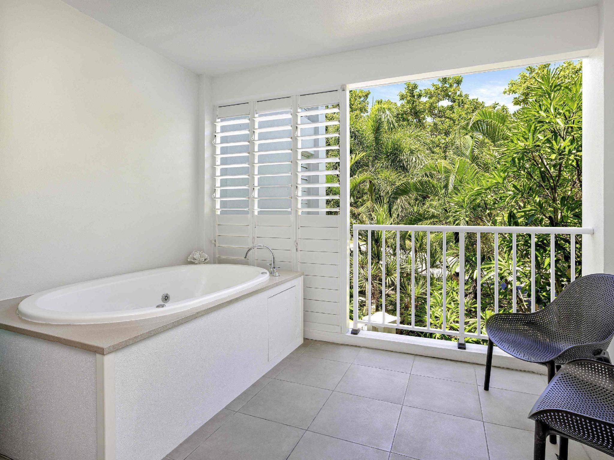 Peppers Beach Club Port Douglas Spa Suite 2