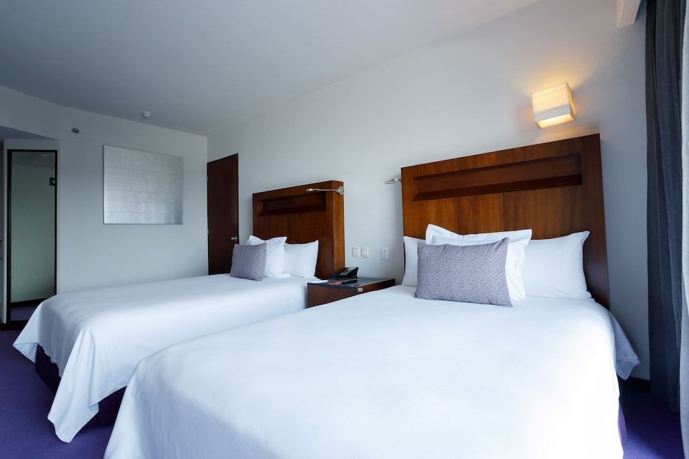 Camino Real Pedregal Mexico Deluxe Room, 2 Double Beds 3