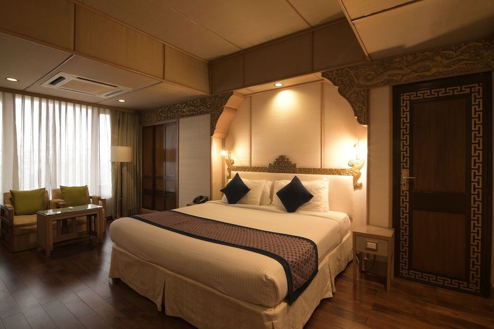 undefined Hotel Yak & Yeti 2