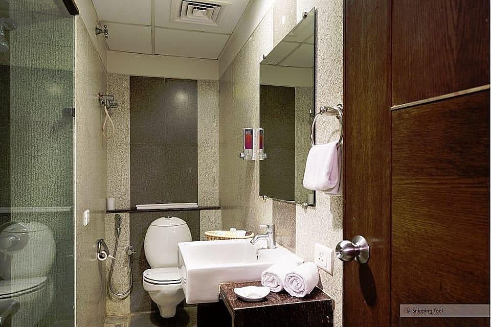 Treatotel Hotel Deluxe Room 4