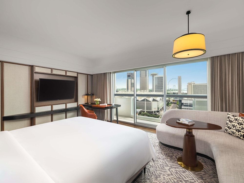 Deluxe Marina Bay, 1 King, Balcony with Marina Bay View