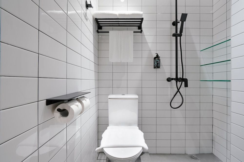 Furama RiverFront Studio Queen 4