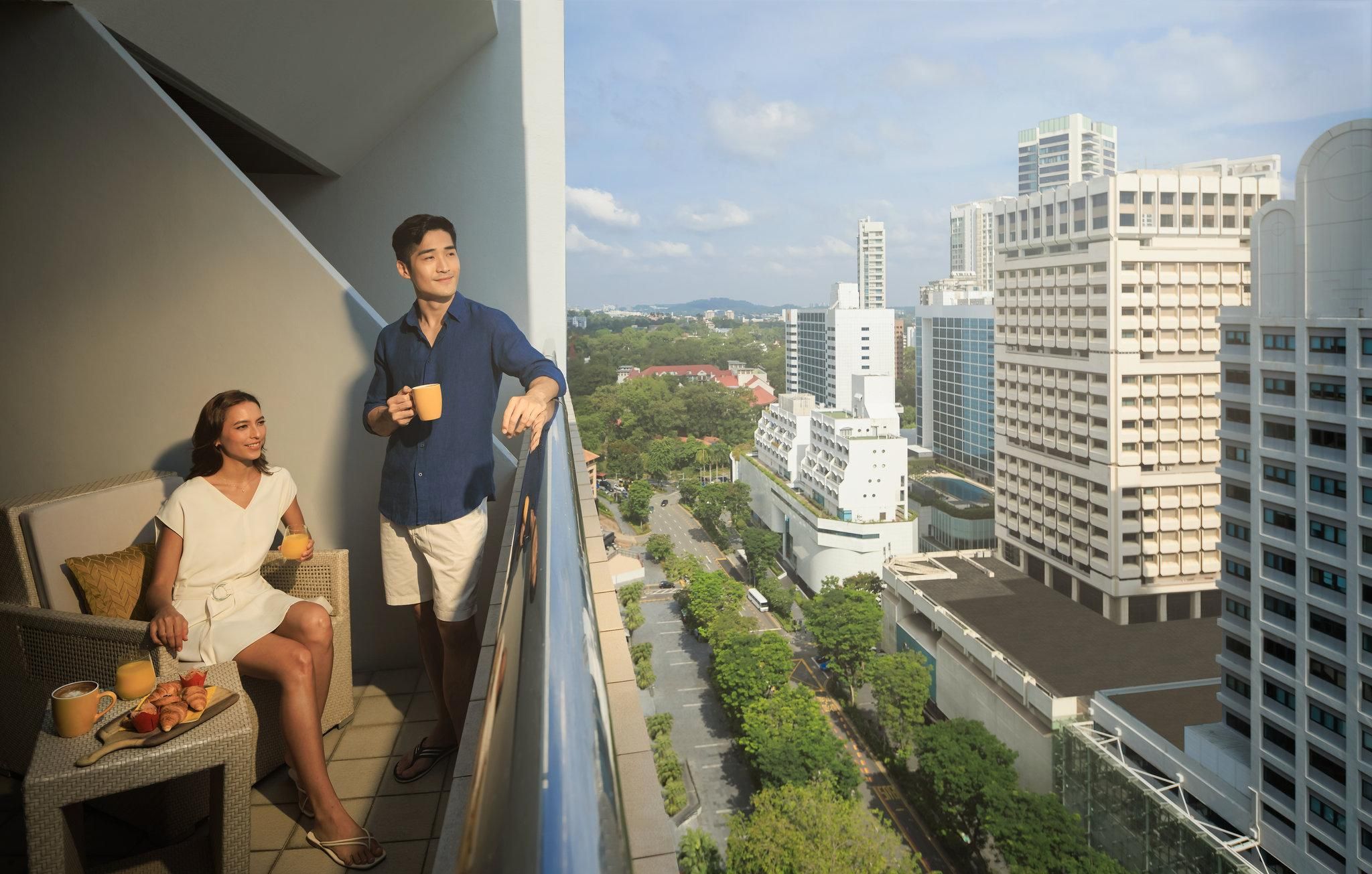 1 King Premium Club Balcony
