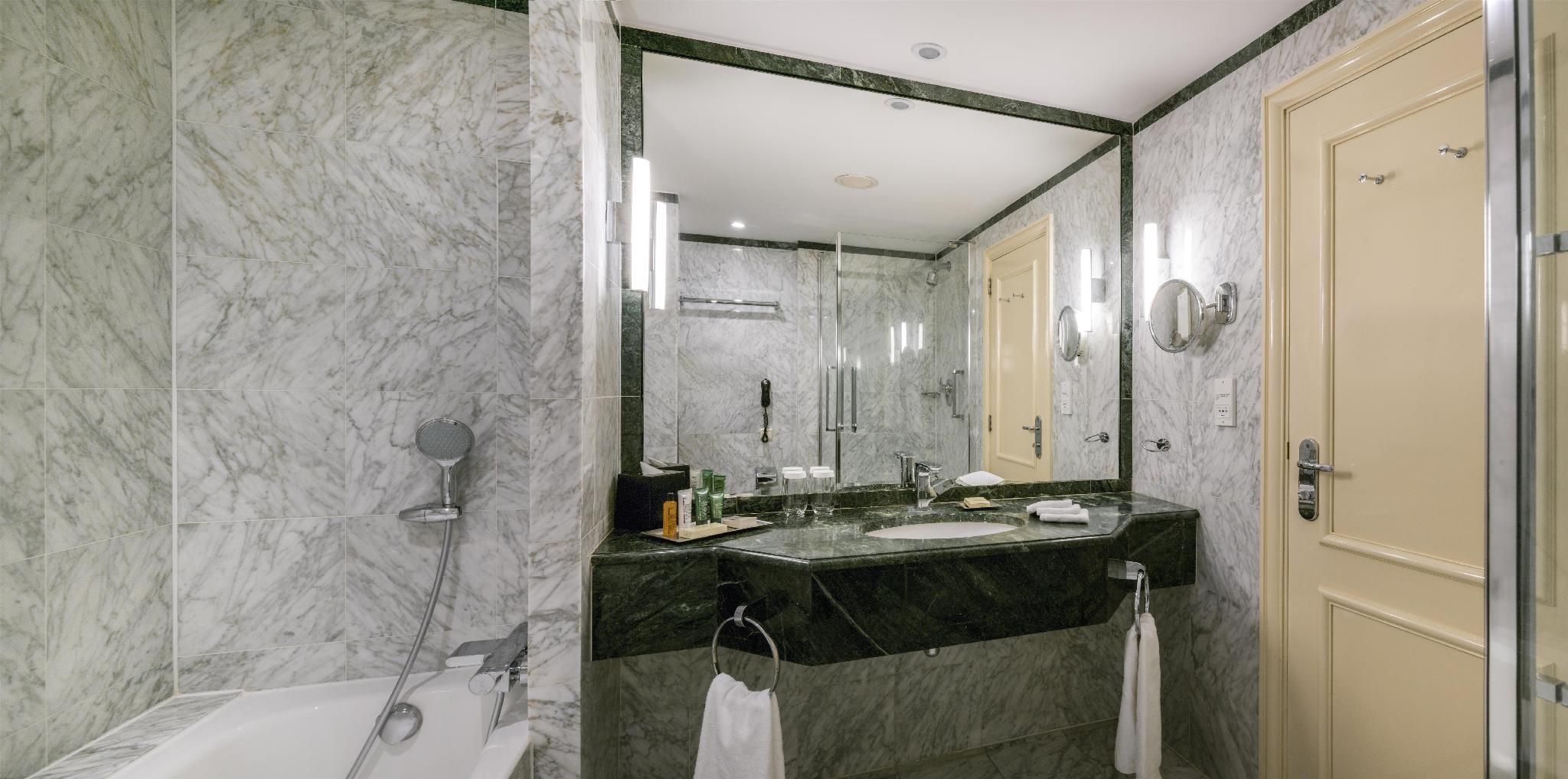 undefined Hilton Brussels Grand Place 5