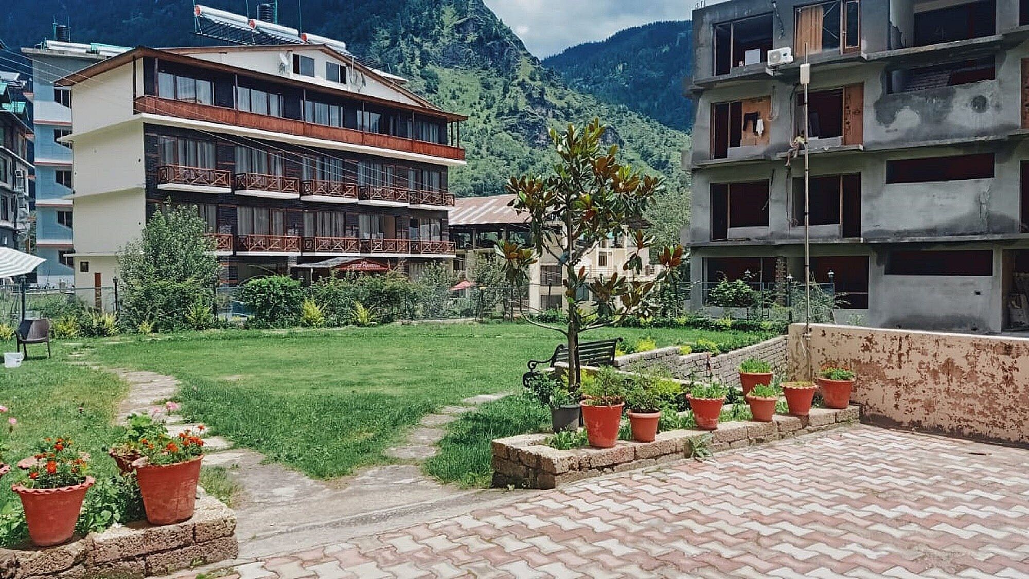 Grace Resort and Spa, Manali (A Mountain View Resort)