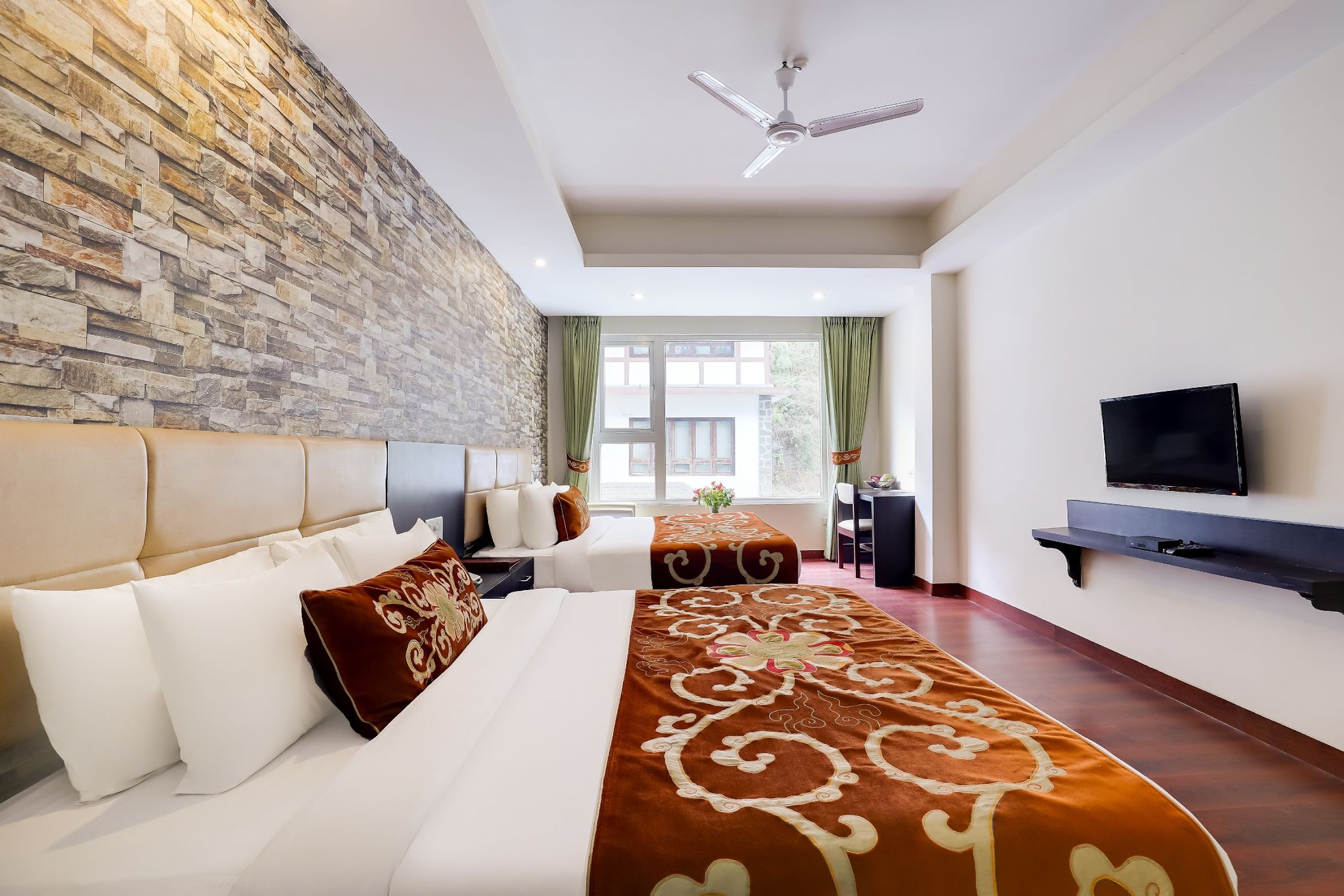 Hazel Suite Room