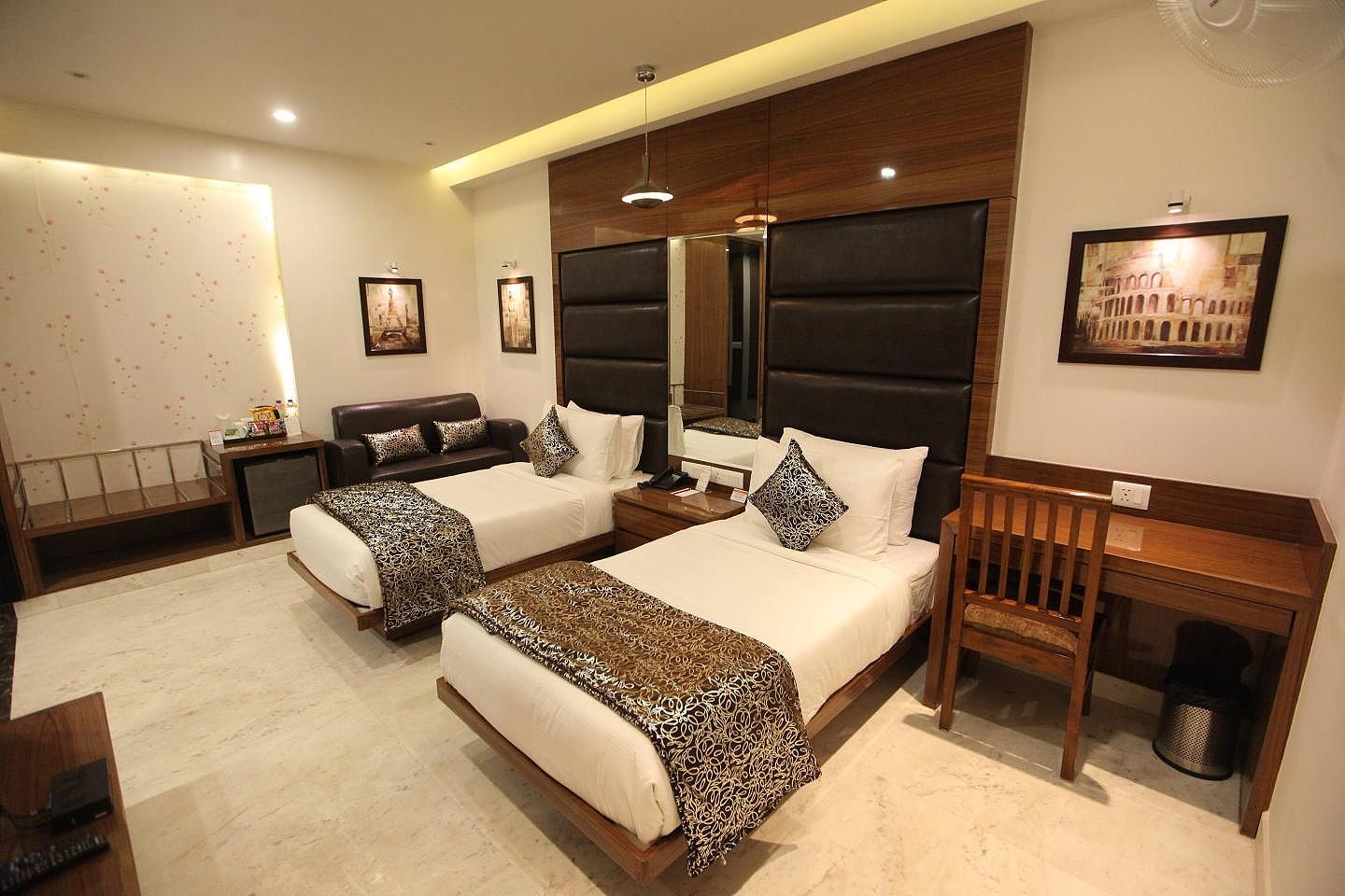 The Sentinel Hotel Deluxe Room 