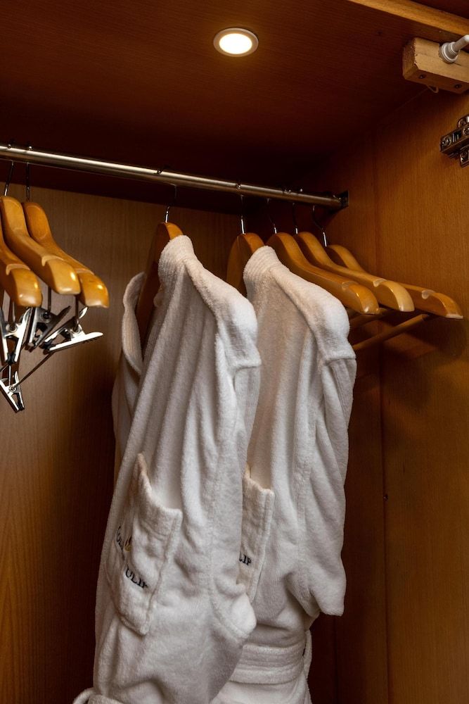 Golden Tulip Westlands Nairobi Standard Room - Commercial View 12