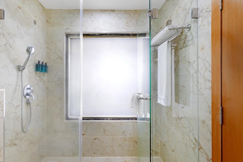 Golden Tulip Westlands Nairobi Standard Room - Commercial View 13