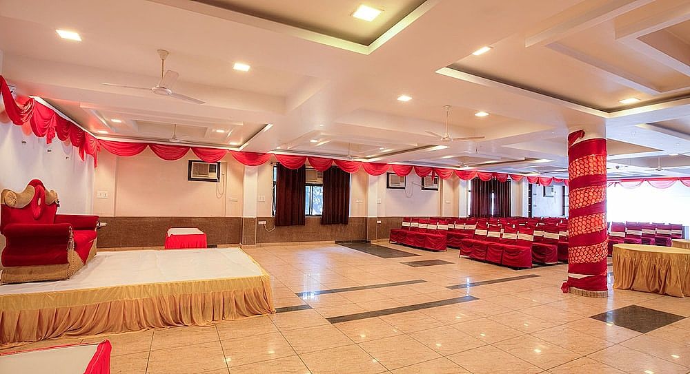 undefined Treebo Shivam Inn Near Singapore Mall 8