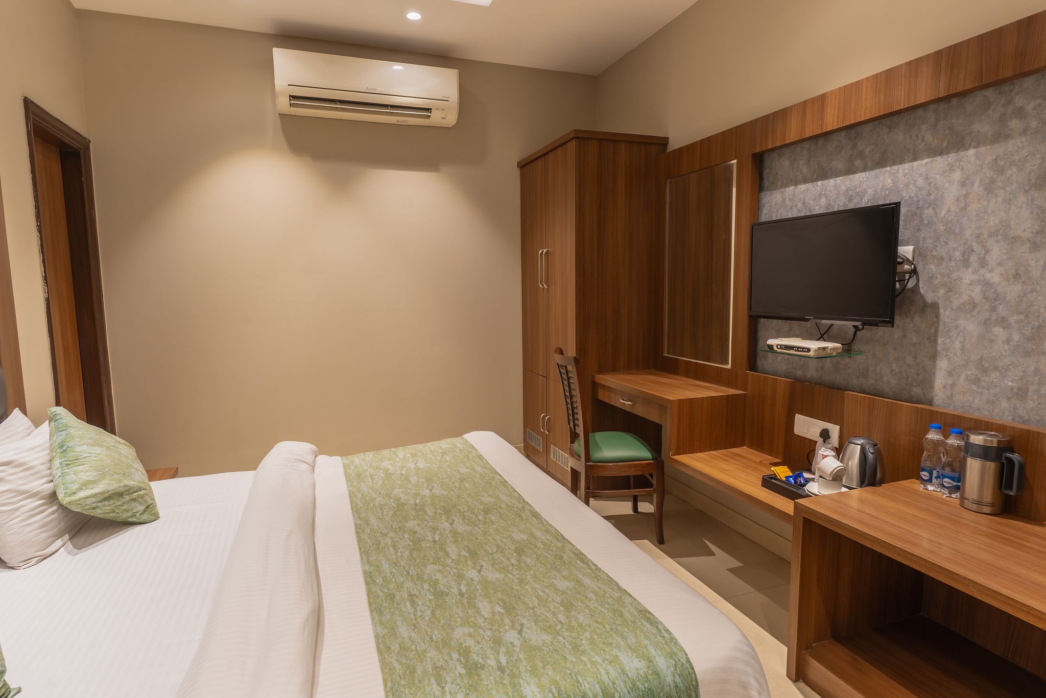 Hotel Amritsar International Super Deluxe Room 2