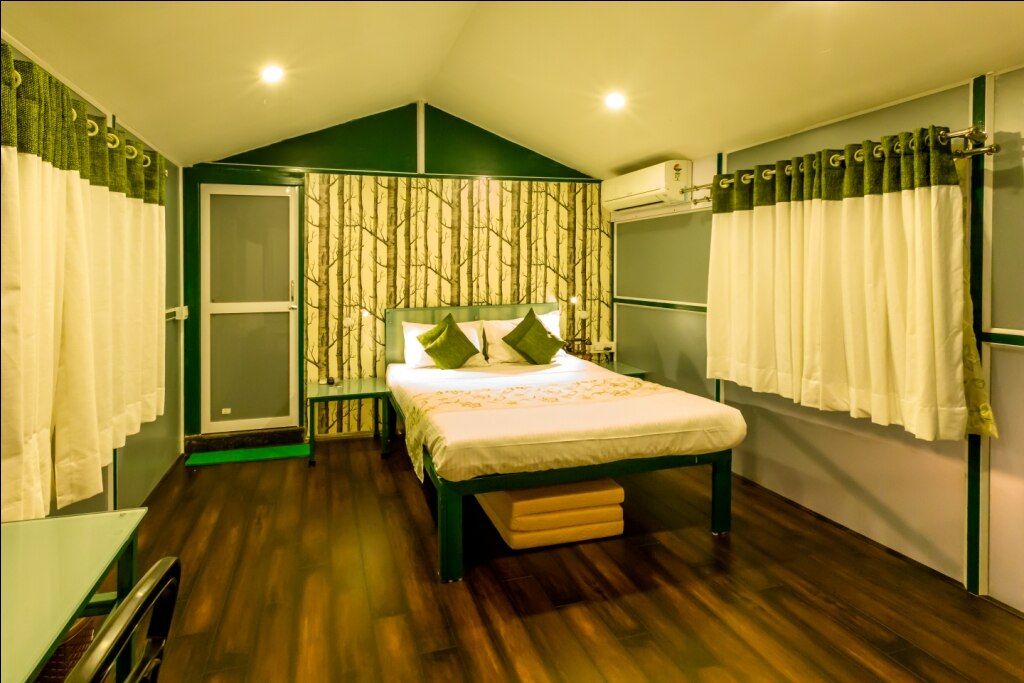 Luxury Cottage, 1 Bedroom (Lake View)