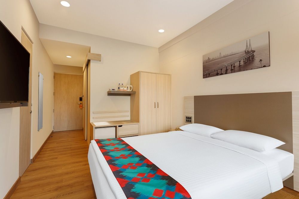 Luxe Single Room