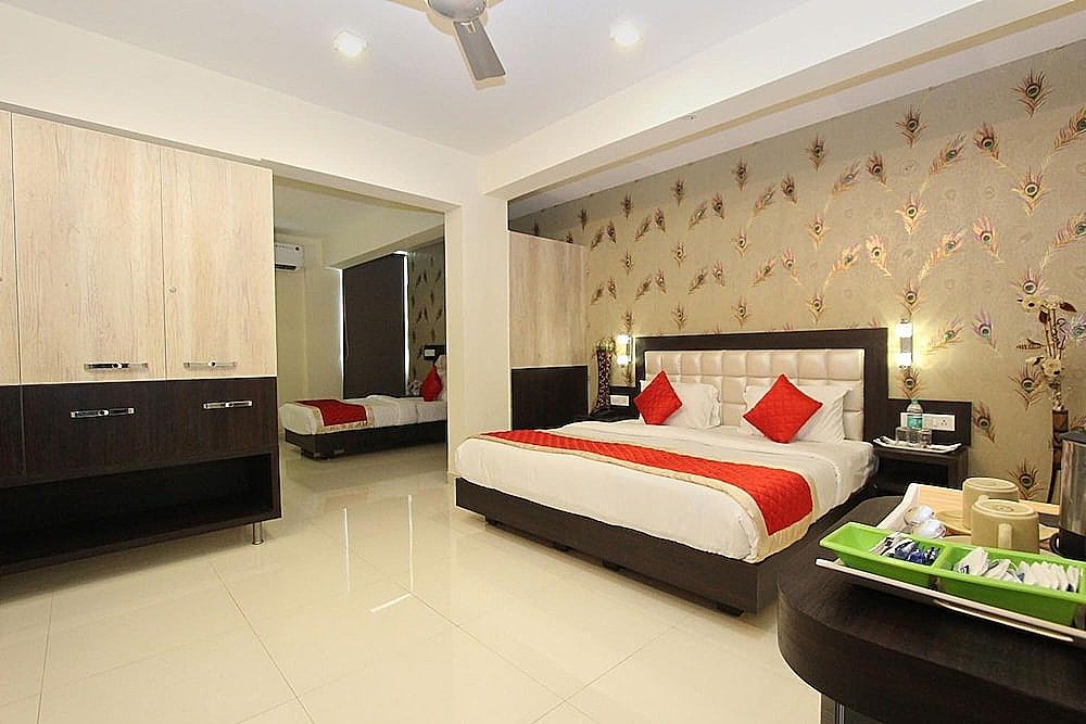 Vee Suites Bangalore Standard Room, 1 Bedroom, Smoking, City View