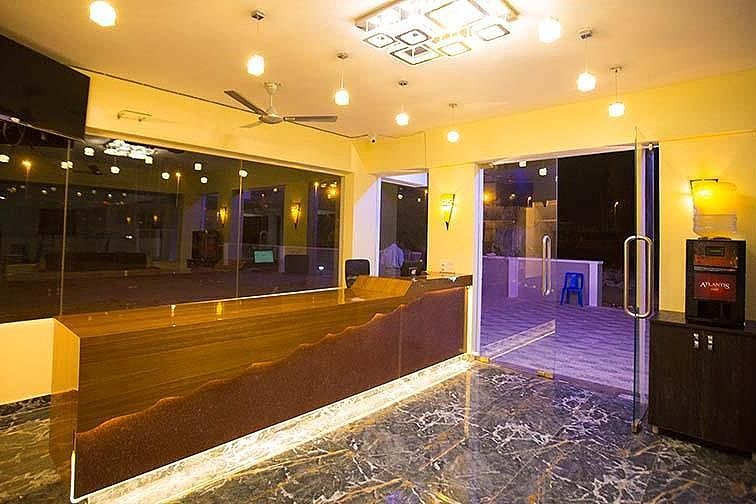 undefined Vee suites 2