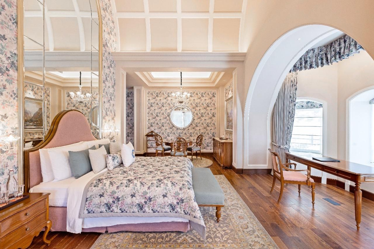 Savoy Luxury Suite with Balcony