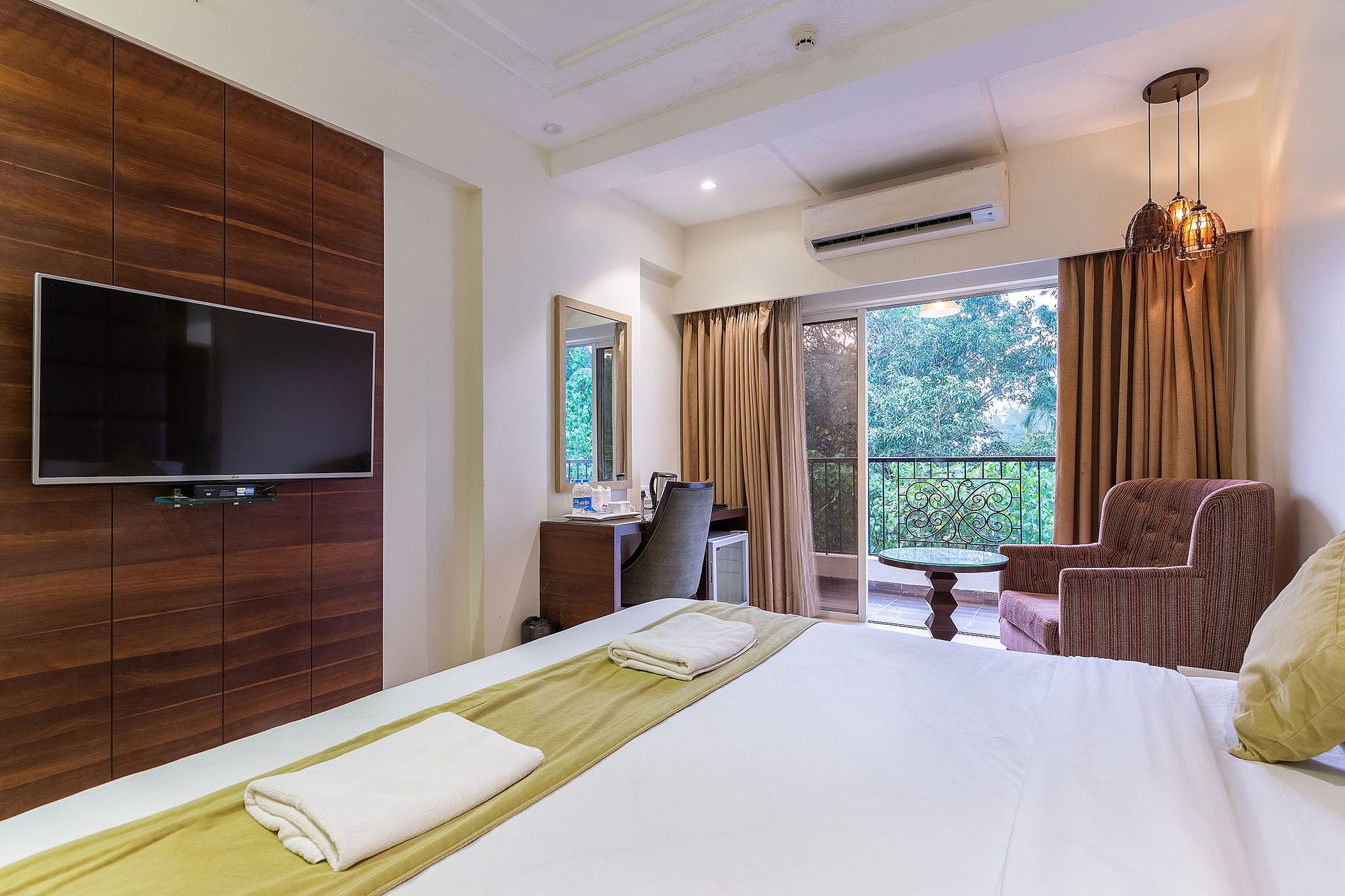 Calux Grand Inn Calangute  (Formerly Amara) Amara Premium Room 18