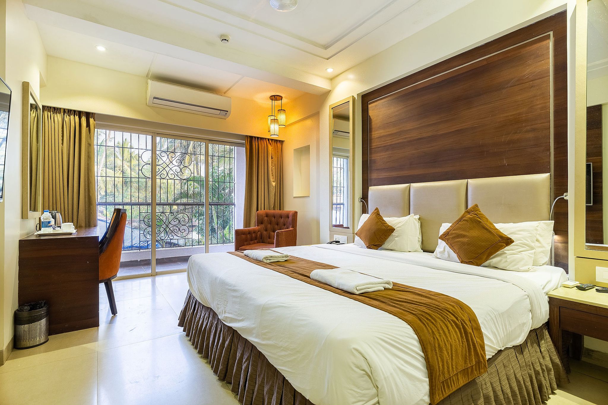 Calux Grand Inn Calangute  (Formerly Amara) Amara Premium Room 16