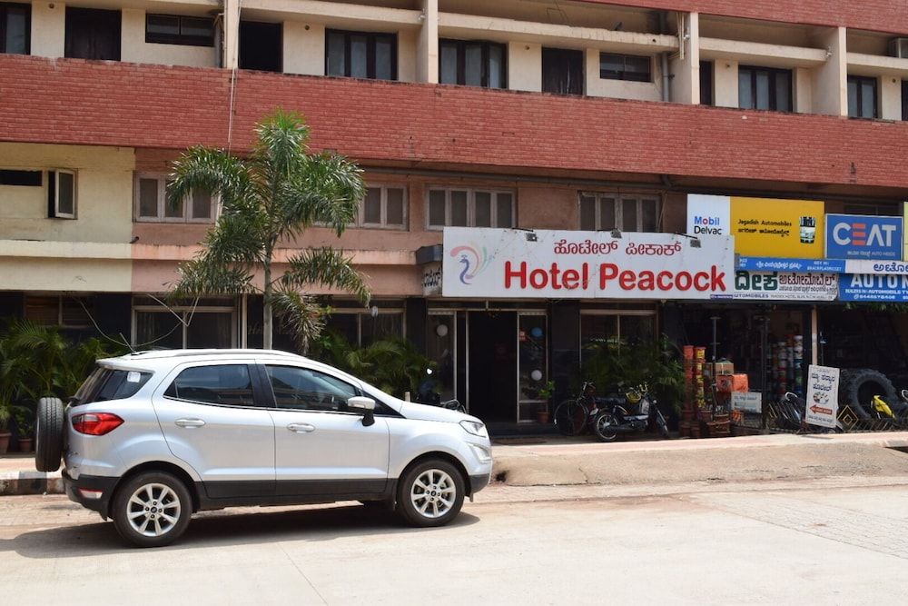 undefined  Hotel Peacock 6
