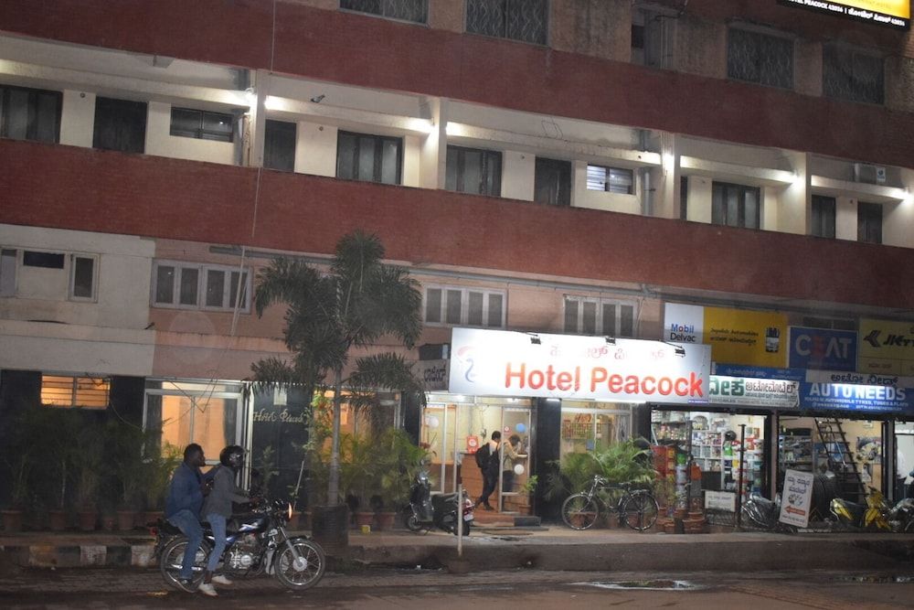 undefined  Hotel Peacock 9