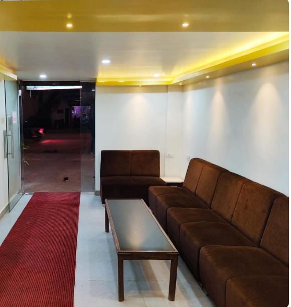 undefined  Hotel Peacock 3