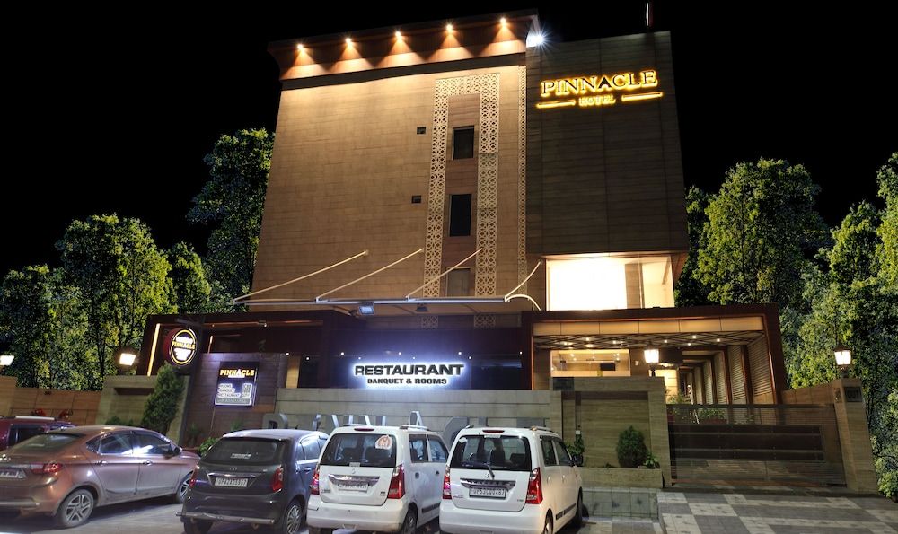 undefined Pinnacle by Click Hotels, Lucknow 8