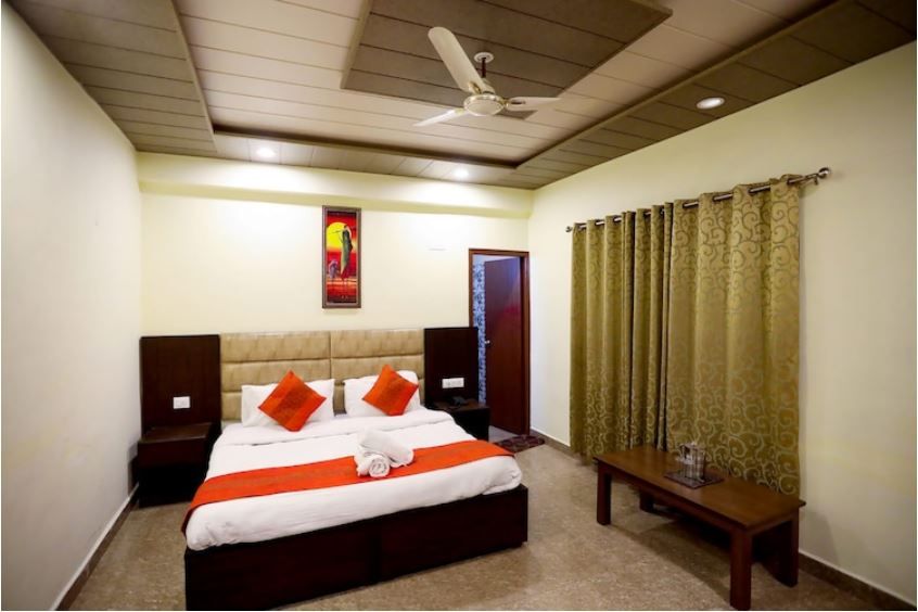 The Hoften Blue Magnets Deluxe Room 2