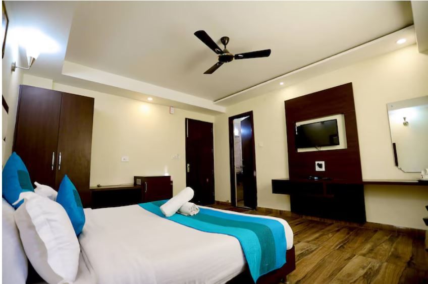 undefined HOTEL BLUE MAGNETS 3