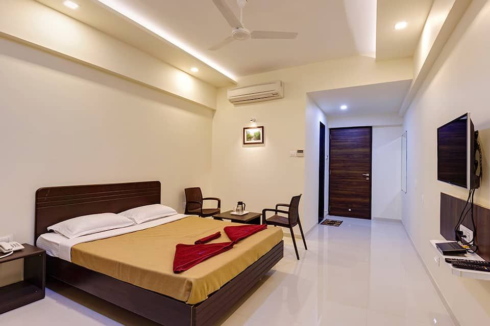 Deluxe AC Room