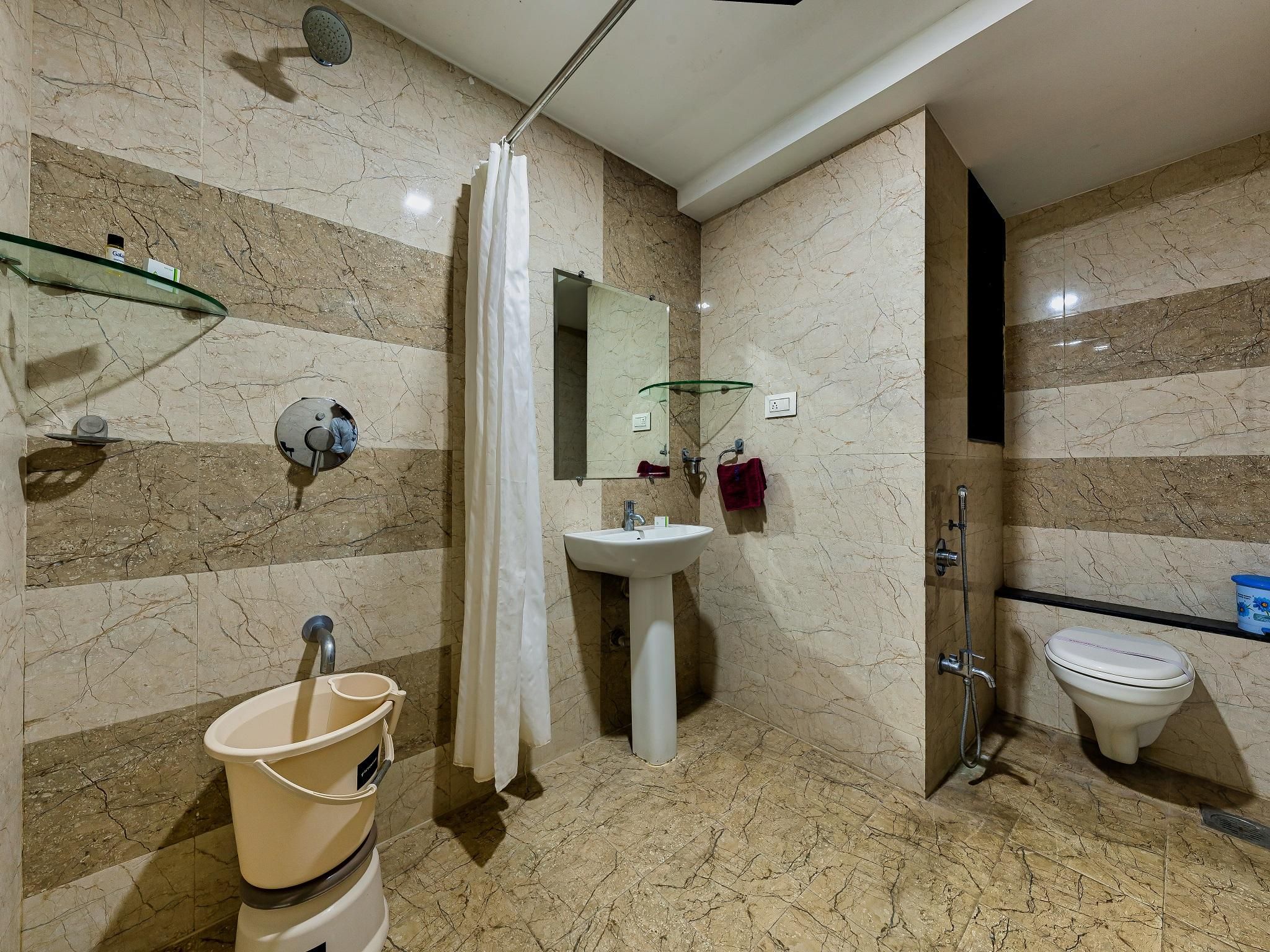 6-Bed Dormitory Room