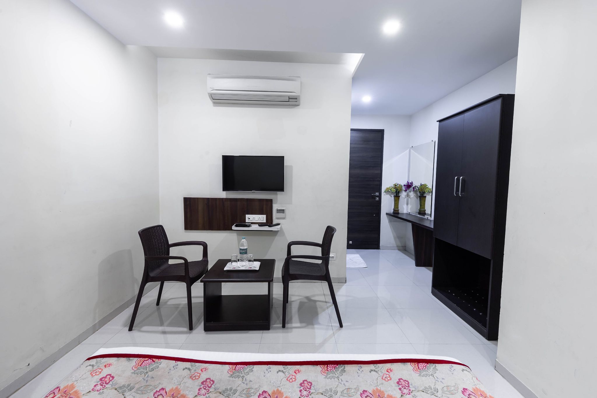 Hotel Galaxy inn Deluxe Room Non Ac 12