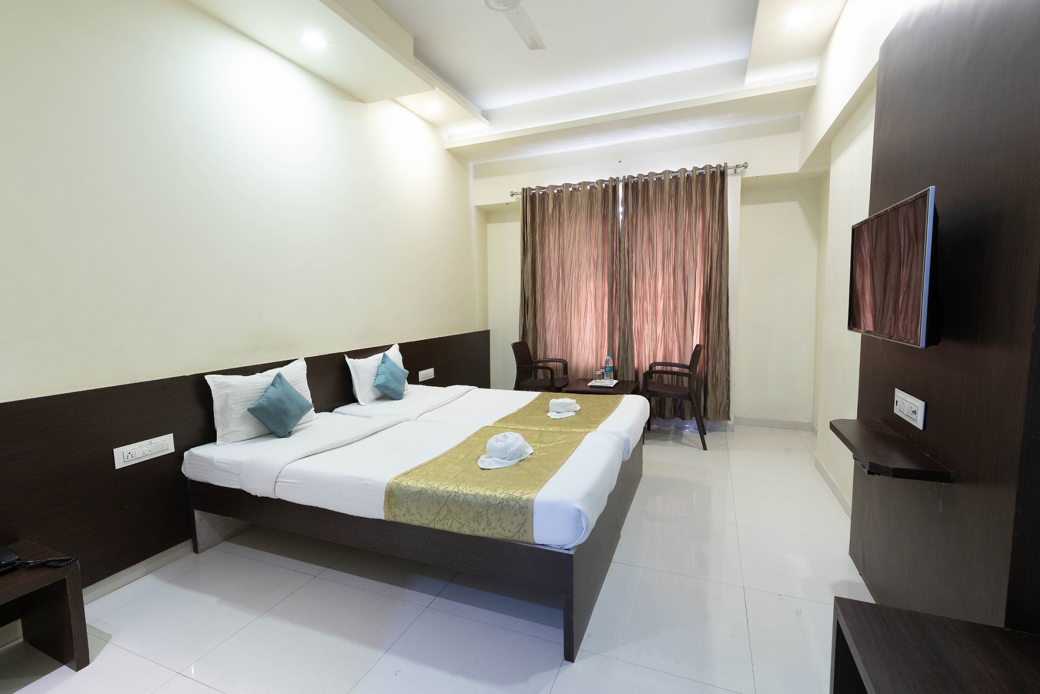 Hotel Galaxy inn Deluxe Room A/c 3