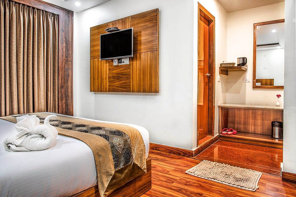 Hotel Snow Lotus Deluxe Room ( Non Valley View and Non AC) 2