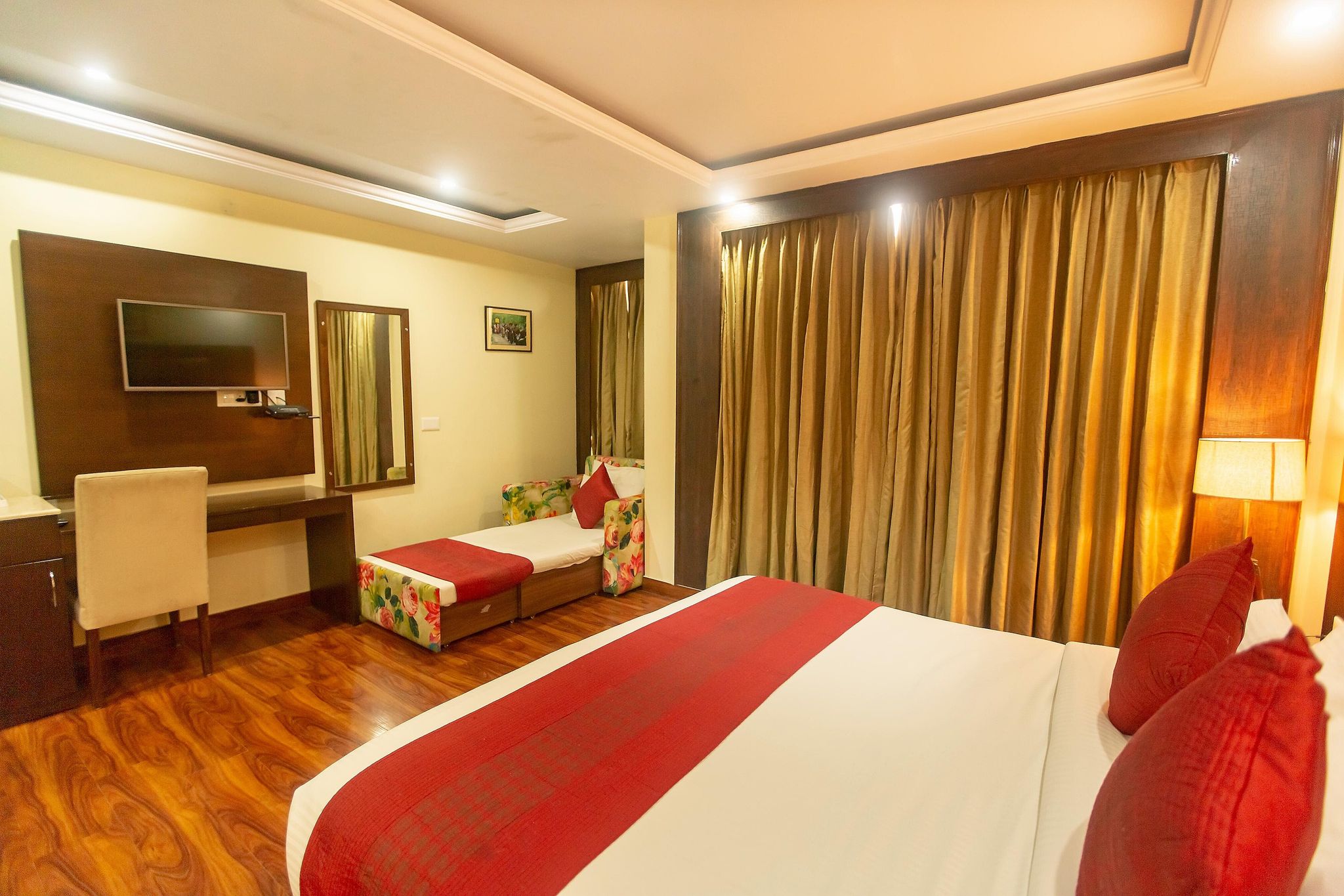 Hotel Snow Lotus Executive Room ( Valley View Non AC)