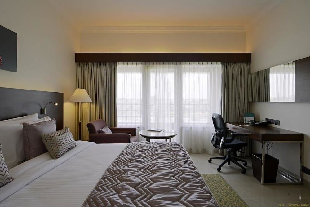 Executive Room, 1 Bedroom, Pool View, Poolside