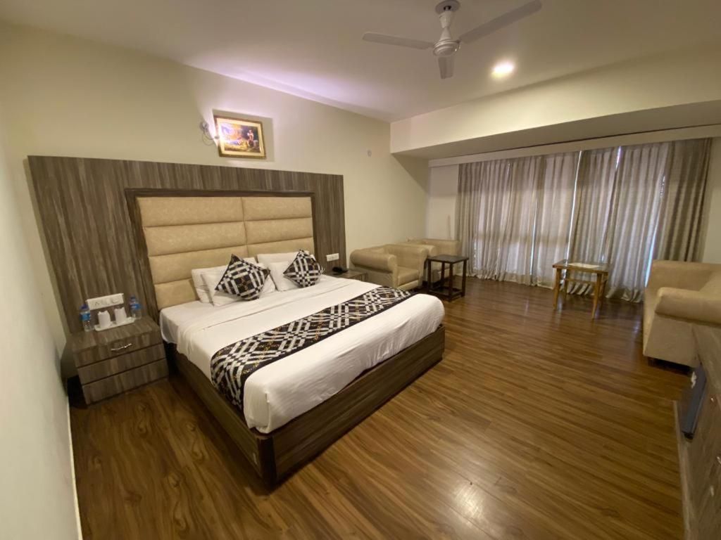 Royal Room