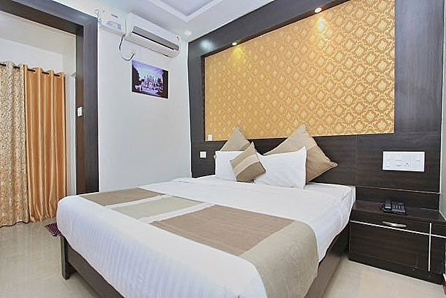 Aishwarya Le Royal Classic Non AC 10
